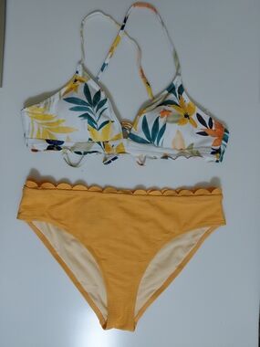 New Size Xl Cupshe Scalloped Edge V-Neck Printed Bottom Bikini